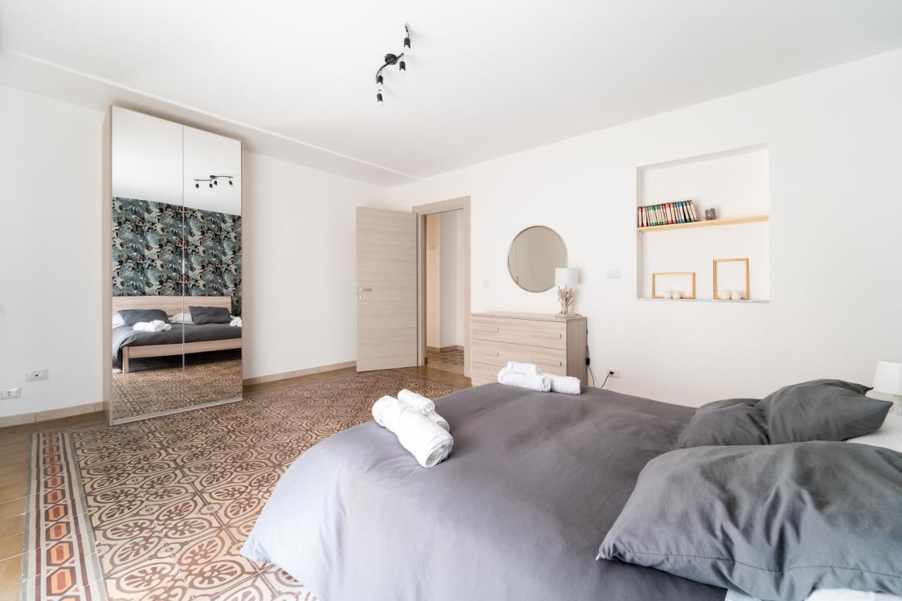 Historic Center Apartment - Catania Stays Exterior photo